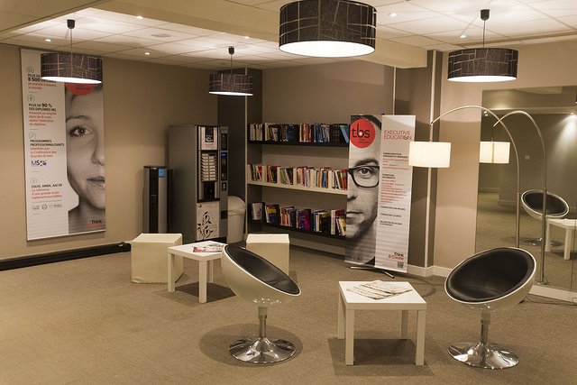 TBS Paris Campus Hall