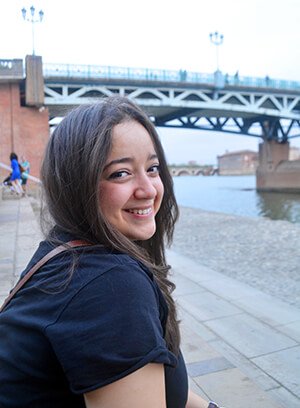 Tbs Summer School Portrait Zaina Boumazguida