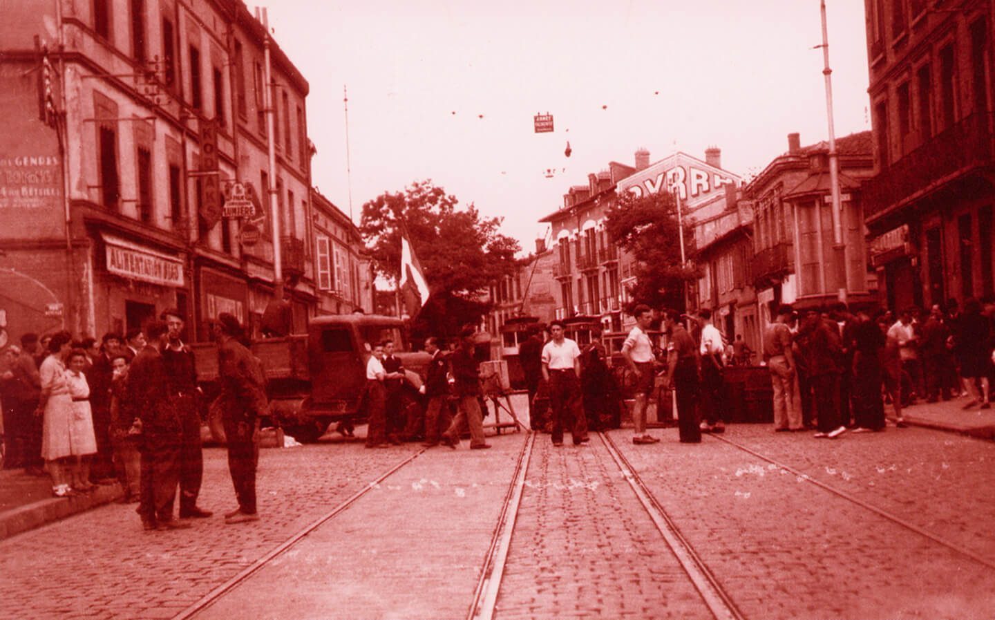 tbs 1939 barricades 1944.jpg