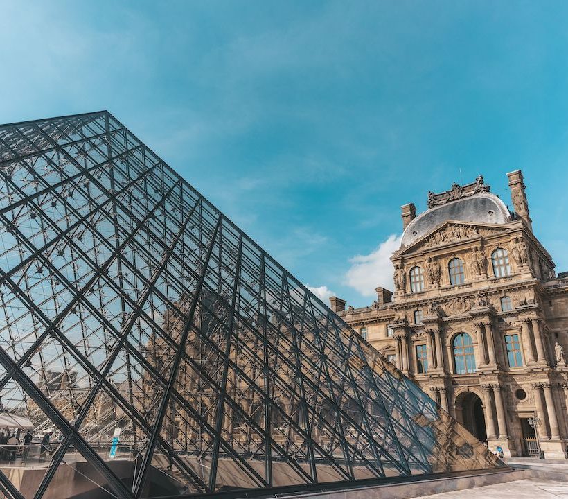 louvre museum in paris